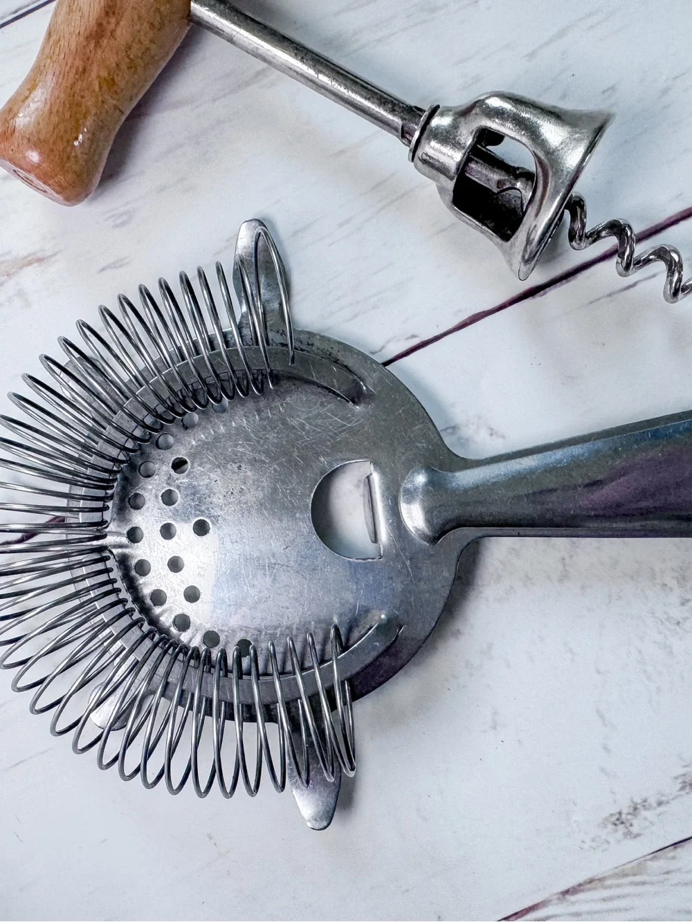 Vintage Style 2-Piece Bar Tool Set Cocktail Strainer & Wood Handle Corkscrew